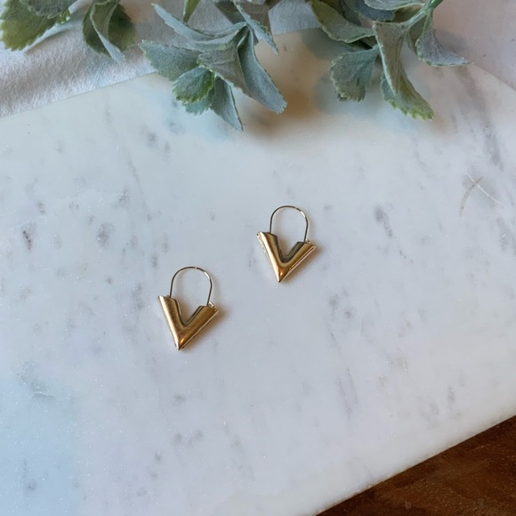 Jewelry - The Audri - Geometric Triangle Golden Hoops